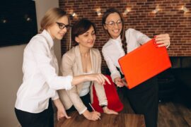 business-women-working_- texas corporate gifts