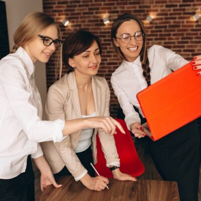 business-women-working_- texas corporate gifts