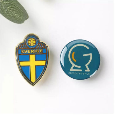 metal pin badges4