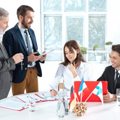 business-people-working-together_-