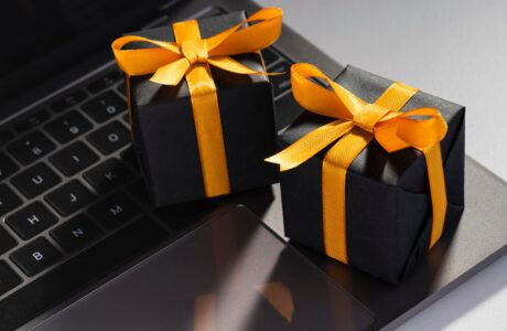 cyber-monday-shopping-sales_-