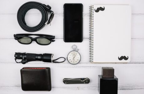 male-devices-accessories-desk_-