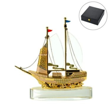 Golden-Boat-Shape-Memento-in-Met