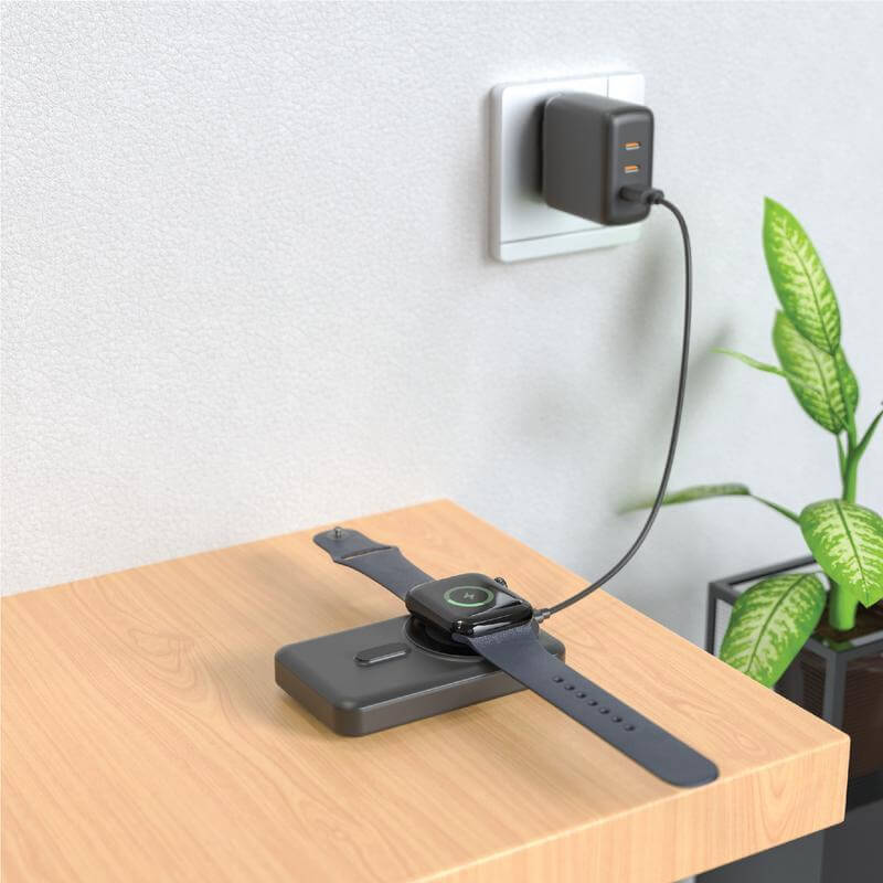 SOLANO - @memorii mAh Mag Wireless Powerbank with Inbuilt Cables ()